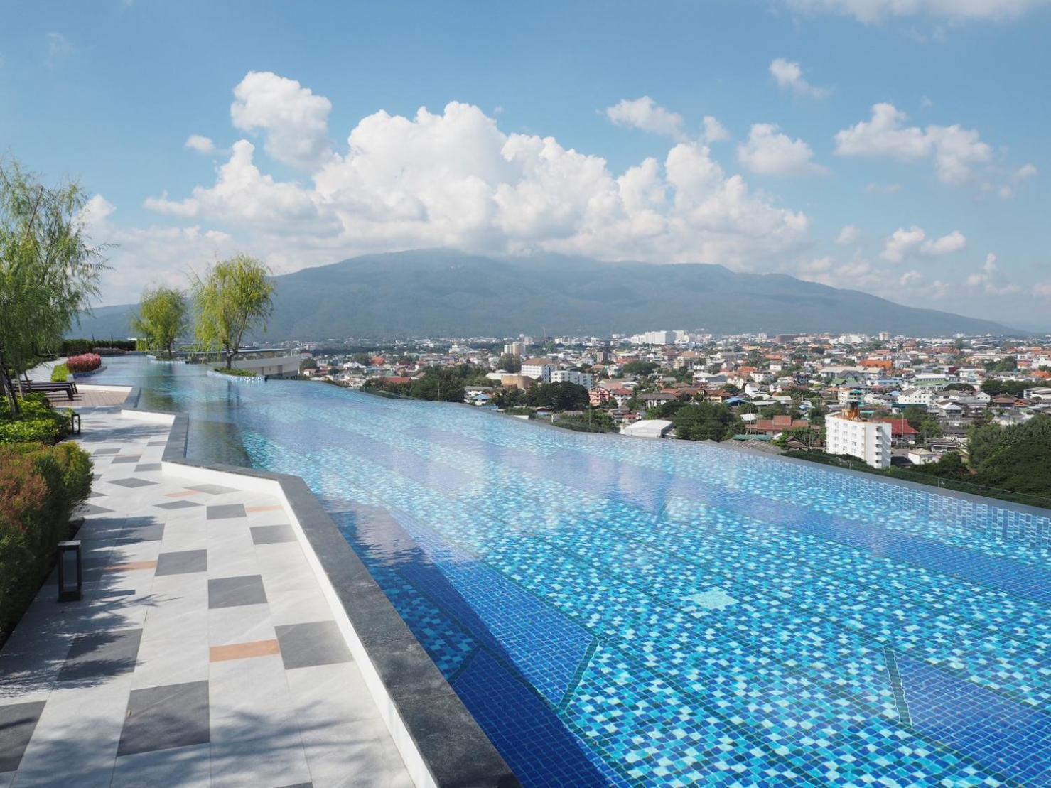 Luxury Condo Astra Sky River Condo Чиангмай Екстериор снимка