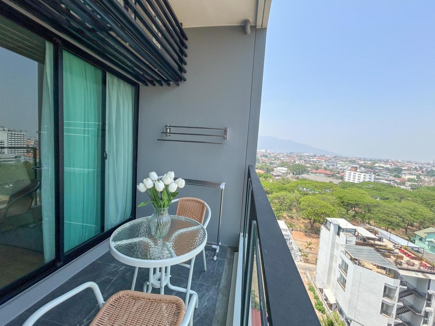 Luxury Condo Astra Sky River Condo Чиангмай Екстериор снимка
