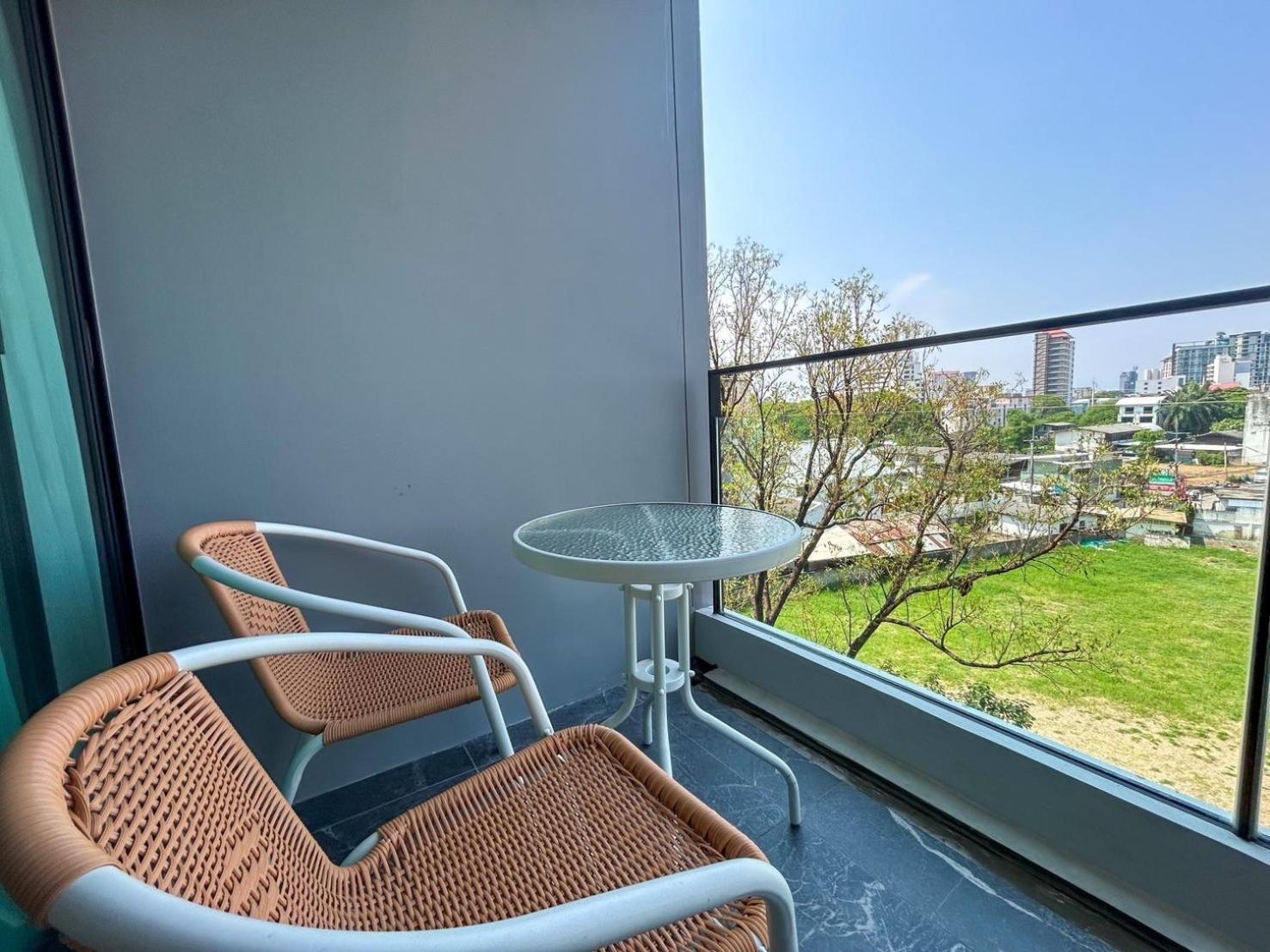 Luxury Condo Astra Sky River Condo Чиангмай Екстериор снимка