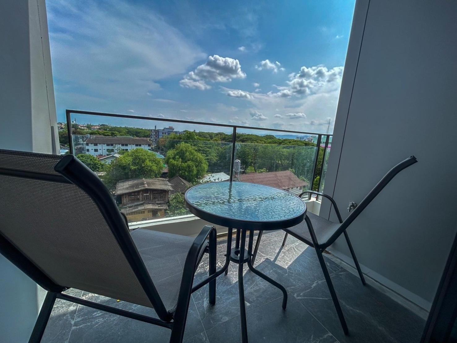 Luxury Condo Astra Sky River Condo Чиангмай Екстериор снимка